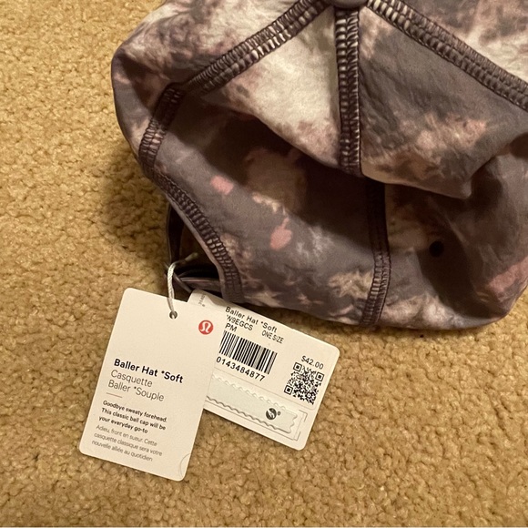 NWT Lululemon Baller Hat - Picture 4 of 7
